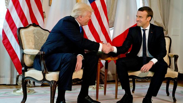 Americký prezident Donald Trump a jeho francouzský protějšek Emmanuel Macron