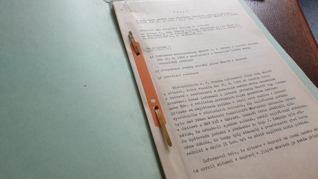 Ostravští historici našli dlouho ztracené dokumenty ze srpnové okupace. Součástí jsou i zvukové nahrávky