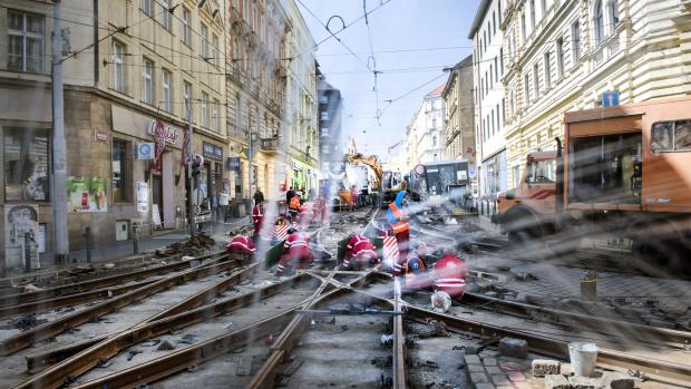 opravy kolejiště tramvají, Strossmayerovo náměstí