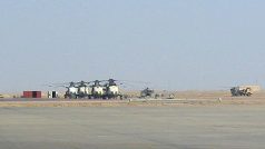 Britské helikoptéry na letišti v Basře