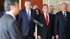 Expremirér Topolánek sleduje jmenování nového premiéra Fischera
