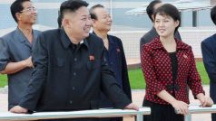 Kim Čong -un se svojí manželkou