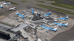 Odstavené letouny společnosti KLM na letišti Schiphol