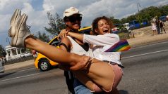 Kuba potírala homosexualitu desítky let po revoluci v roce 1959 a mnoho lidí bylo za příslušnost k této sexuální menšině posláno do pracovních táborů.