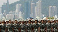 Čínská centrální vláda upozornila, že čínská armáda by mohla být vyslána k potlačení demonstrací v poloautonomním Hongkongu