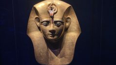 Impozantní busta faraona Ramsese druhého
