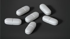 Prášky, léky, tablety, tabletky (ilustrační foto)