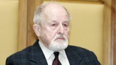 Zdeněk Jičínský zemřel ve čtvrtek ve věku 91 let.