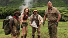 (Zleva) Kevin Hart, Karen Gillanová, Jack Black a Dwayne Johnson ve filmu Jumanji: Vítejte v džungli