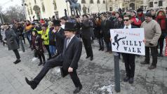 Oslava Mezinárodního dne švihlé chůze se jako každý rok konala v centru města Brna. Švihlým pochodem na počest skupiny Monty Python, zakladatelů Silly Walku.
