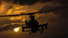 Česko by podle schváleného návrhu mělo možnost vybrat si až 16 strojů, mezi nimiž jsou víceúčelové vrtulníky Black Hawk typu UH-60 či UH-1 Venom i bojové helikoptéry AH-1 Viper (na snímku)