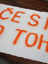 Transparenty určené pro zimní olympijské hry v Soči by podle ruských úřadů měly být přeložené do ruštiny