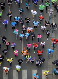 Na start 21. ročníku pražslého maratonu se postaví deset tisíc běžců (ilustrační foto)