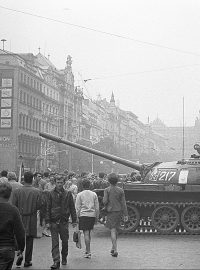 Okupace Prahy sovětskými vojsky v roce 1968