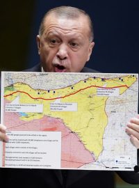 Turecký prezident Recep Tayyip Erdogan představuje plán na vytvoření bezpečnostní zóny v Sýrii