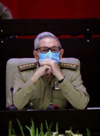 Kubánský vůdce Raúl Castro předá vedení komunistické strany.