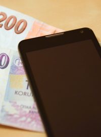 Ceny volání a mobilních dat v Česku zůstávají jedny z nejvyšších v Evropě (ilustrační foto)