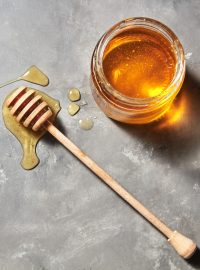Nová metoda testování by měla zamezit pančování medu