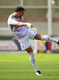 Dušan Vlahović si v dresu Juventusu Turín Konferenční ligu nezahraje