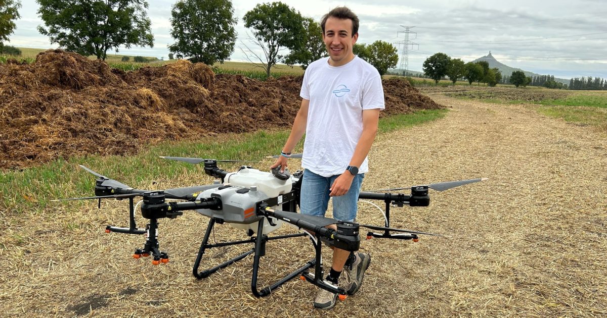 Farmáři na Litoměřicku testují, jak jim mohou při práci pomáhat drony