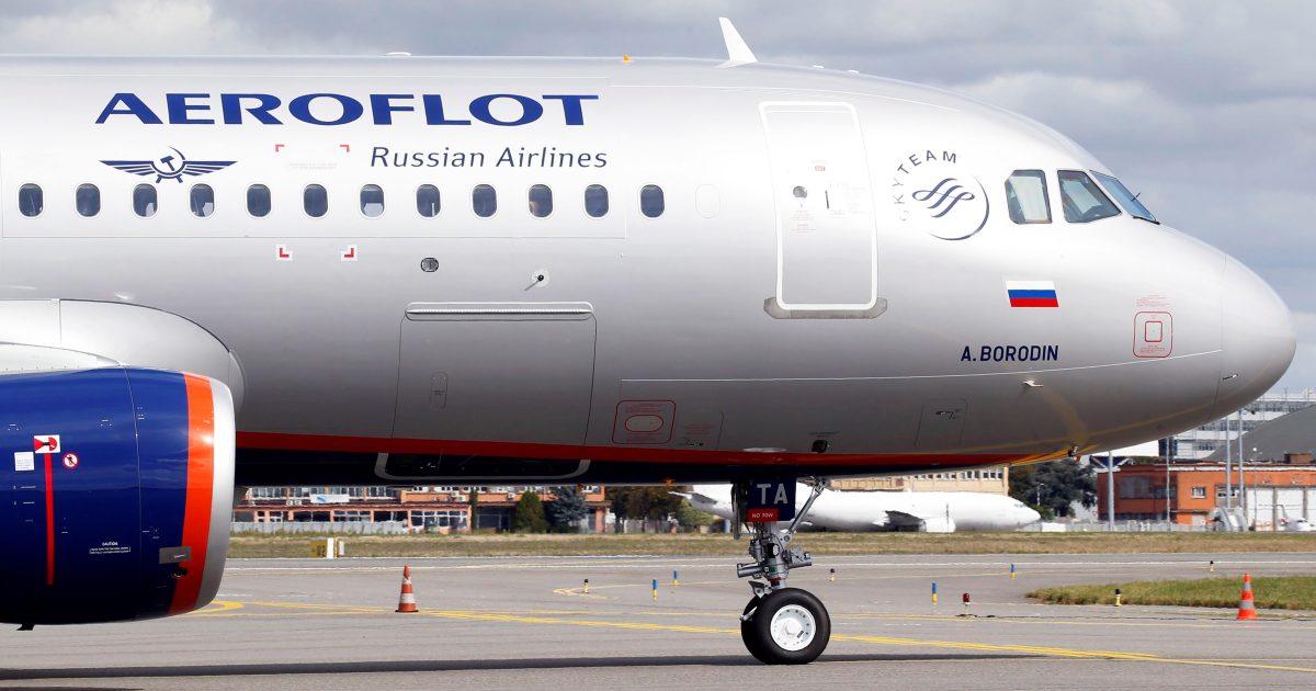 Czechy zabronią przylotów i odlotów rosyjskich linii lotniczych z lotnisk krajowych.  Polska zamknęła swoją przestrzeń powietrzną iROZHLAS