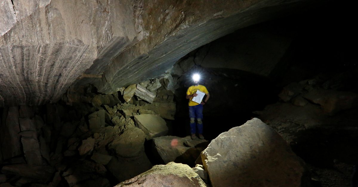 Trzech polskich speleologów uwięzionych w jaskini w Austrii ucieka na własną rękę |  IROŻŁAS