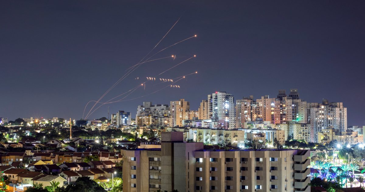 Izrael chce zničit kapacity Hamásu, uvedl Netanjahu. Země zastaví dodávky energií či zboží do pásma Gazy
