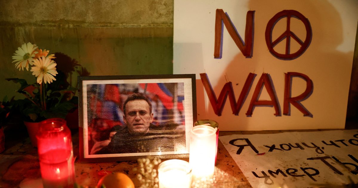 Tři roky ‚pokání‘ za mši za Navalného. Pravoslavná církev v Rusku suspendovala kněze, který vedl tryznu