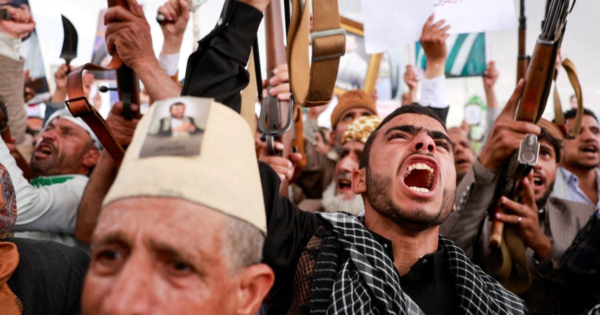 Yemeni Government Calls for National Mobilization Against Houthi Rebels