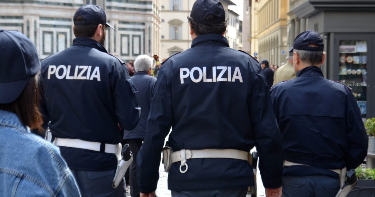 Italia e Slovenia hanno ripristinato i controlli alle frontiere.  Il governo ha giustificato ciò con la migrazione e altre minacce |  iRADIO