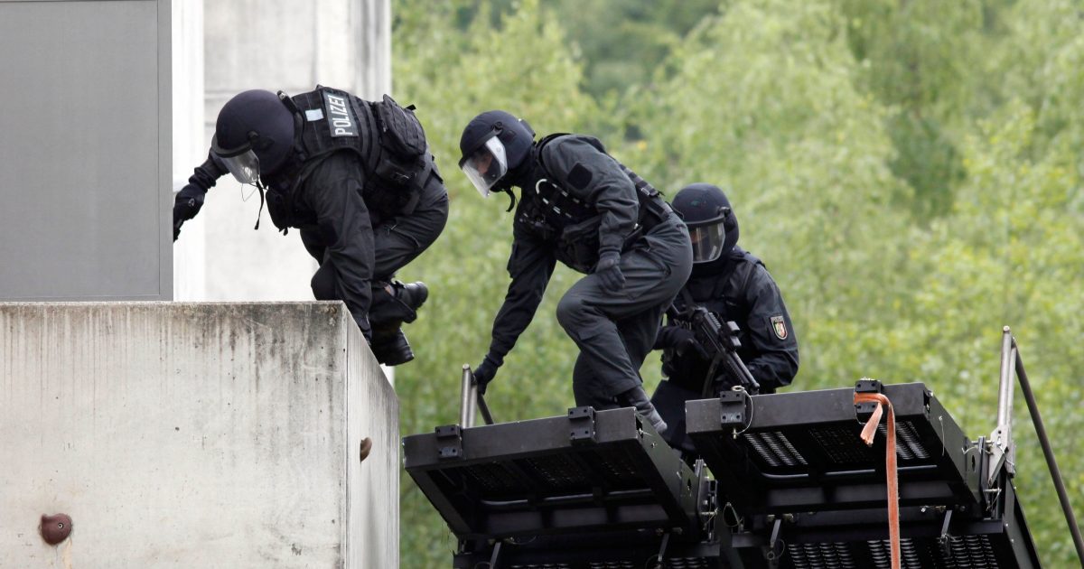 Die deutsche Polizei intervenierte gegen Italiens ‚Ndrangheta, es gab auch Razzien gegen andere europäische Länder iRADIO