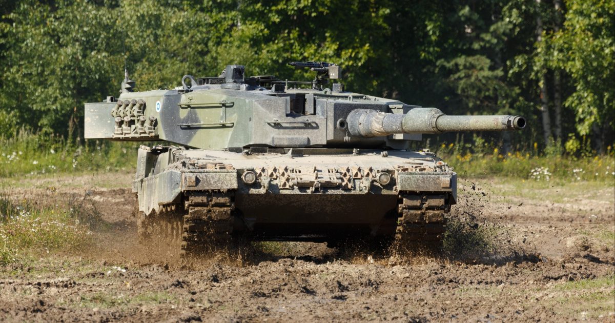 Tschechien erhält am Mittwoch den ersten von 14 deutschen Panzern.  Alle Maschinen werden Ende nächsten Jahres eintreffen |  iRADIO