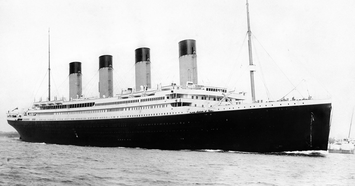 “Un enorme muro intarsiato di rivetti trenta metri sopra di noi.”  Gli oceanografi hanno pubblicato registrazioni uniche del Titanic su iRADIO