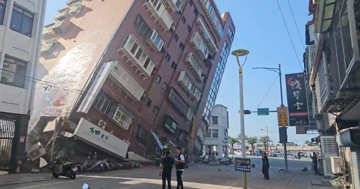 Tchaj-wan zasáhlo nejsilnější zemětřesení za 25 let. Nejméně čtyři lidé zahynuli, desítky utrpěly zranění