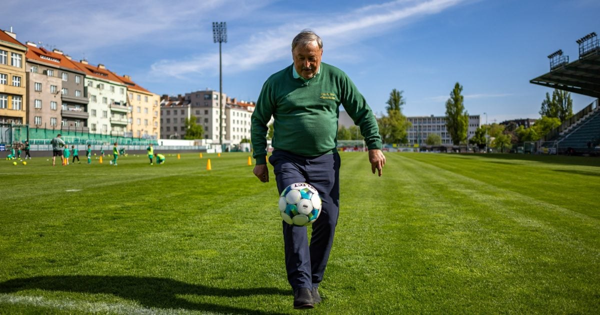 Poprvé v životě jsem odhaloval sochu. Ohromně si cením, že šlo právě o Tondu Panenku, říká Koller