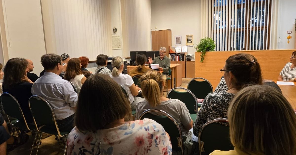 Pět osobností předčítalo v rámci Noci literatury na pěti různých místech v Českých Budějovicích
