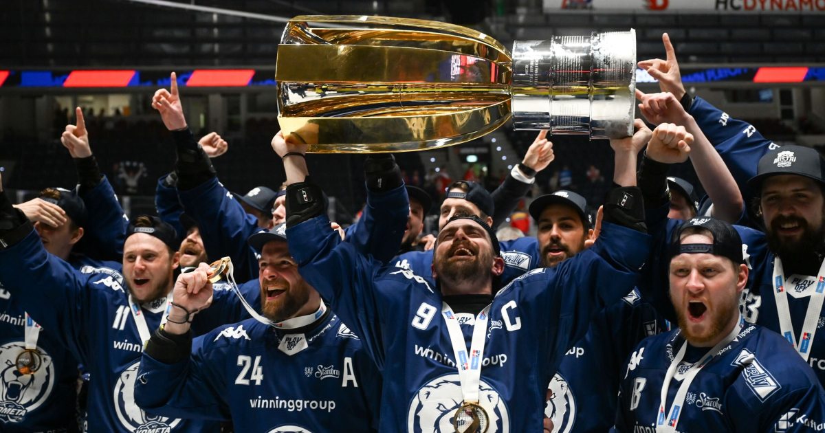 OBRAZEM: Jednoznačná výhra a rekordní titul. Takové bylo finále extraligy v podání mistrovské Komety