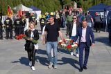 Příslušníci ruské menšiny si v berlínském Treptow parku připomínají 9. května konec války