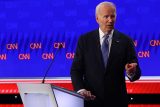Vyměnit Bidena? Část demokratů po trýznivé debatě přemýšlí o někom jiném, kdo ‚zalehne granát‘