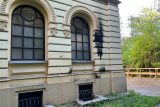 Synagogu ve Varšavě zasáhla lahev s hořlavou látkou