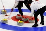 ONLINE: Čeští curleři na úvod podlehli kanadskému páru 5:10. MOV zvažuje přesunutí Her na leden