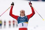 Legenda Klaebo. Norský běžec na lyžích jako první získal šest zlatých medailí na jedné zimní olympiádě
