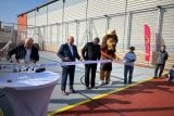 Florbal, hokej i stolní tenis. Vedle Mattoni Areny vyrostlo nové multifunkční hřiště