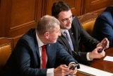 ONLINE: Sněmovna bude řešit nedůvěru vládě kvůli SMSkám bez Macinky. Chybět bude i Babiš