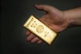 Češi začali více investovat do drahých kovů. Zlatých i stříbrných slitků začíná být na trhu nedostatek
