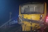 Při srážce vlaku s nákladním autem se na Jičínsku zranilo pět lidí. Vlaky místem neprojedou