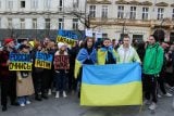 Čtvrté výročí ruské invaze na Ukrajinu si připomínají lidé v Brně. Chtějí napadené zemi vyjádřit podporu