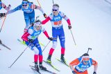 Biatlonisté dojeli ve štafetě na šestém místě. Od lepšího umístění je dělilo dvanáct chyb na střelnici