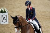 Dvojnásobná olympijská šampionka v Paříži nebude. Britská jezdkyně odstoupila kvůli videu, kde bije koně