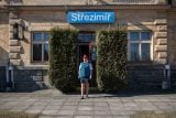 Vlakové nádraží ve Střezimíři se mění na skanzen. Pomůže mu i nový nadační fond Českých drah